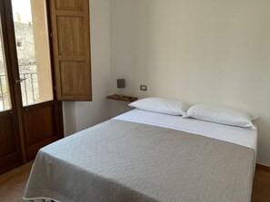 3 bedrooms, Internet, bed sheets - Three Bedroom Apartment (TROPEA)