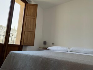 3 bedrooms, Internet, bed sheets - Three Bedroom Apartment (TROPEA)