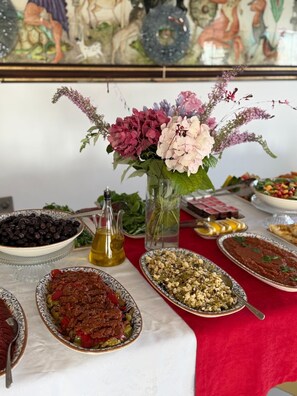 매일 주문 요리 무료 아침 식사 포함