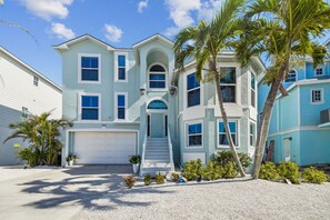 Exterior - Bay Front with Private Pool- 4BR Estero Bay Sunrise (Fort Myers Beach)