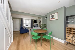 Interior - Brighton House (Brighton)