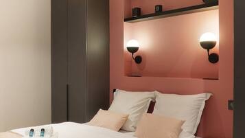 1 bedroom, iron/ironing board, free WiFi, bed sheets