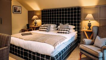 Superior Room | 1 bedroom, bed sheets