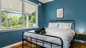 3 bedrooms, free WiFi, bed sheets