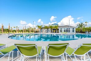 Pool - 2bd 2.5 bath with beach club, pools, hot tub, golf (Pensacola)