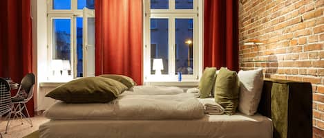 Design Studio Suite | Iron/ironing board, free WiFi, bed sheets