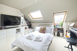 House (4 Bedrooms)