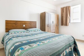 3 Schlafzimmer, Bügeleisen/Bügelbrett, WLAN, Bettwäsche