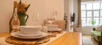 Enjoy a "boho Style" Serviced Apartment Located in the Heart of Cambridge!