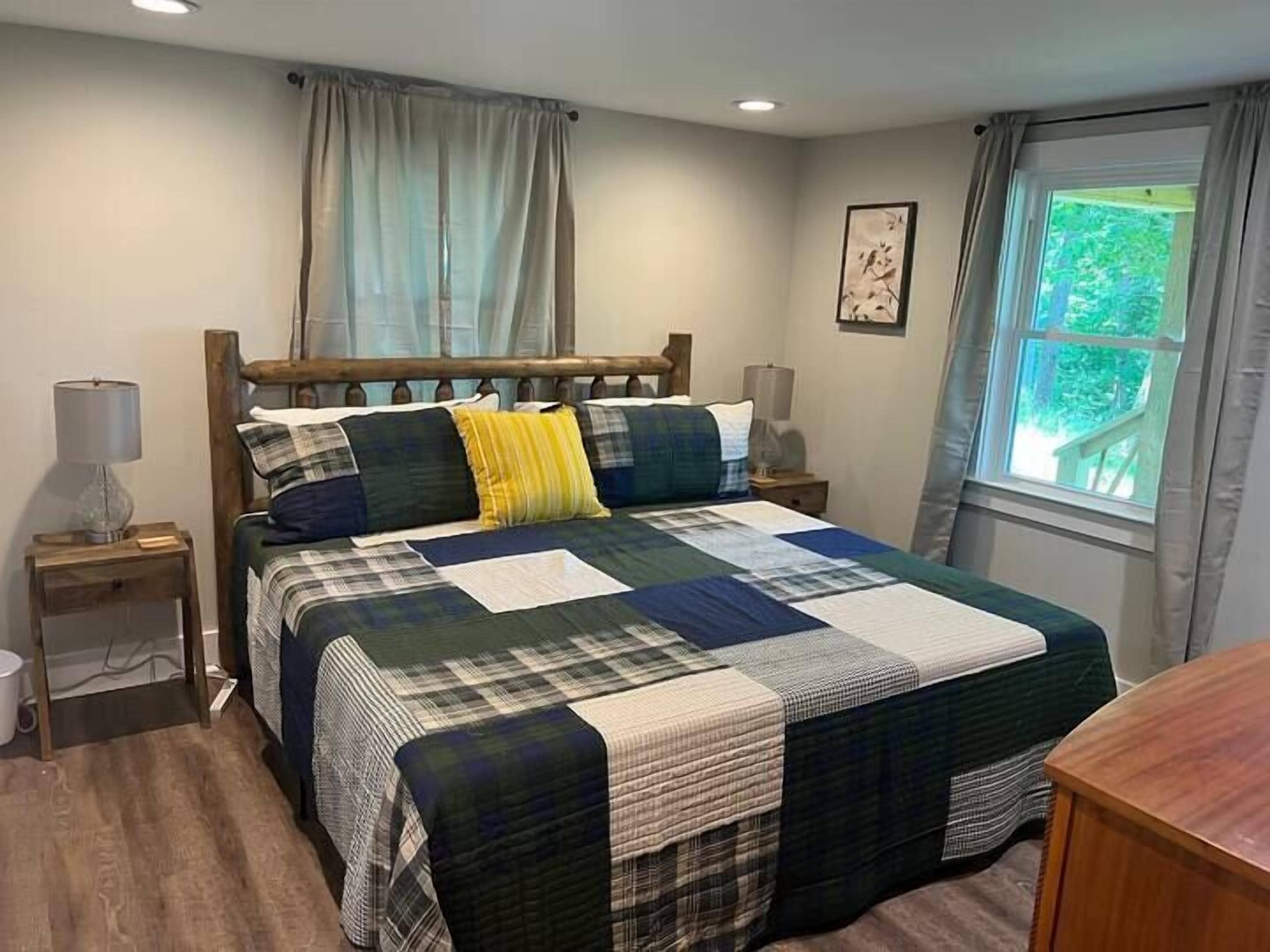 2 bedrooms, WiFi, bed sheets