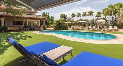 Villa Marjals - Eight Bedroom Villa, Sleeps 16
