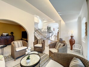 Téléviseur connecté, lecteur de DVD