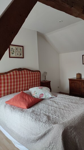 3 chambres, bureau, lit parapluie, Wi-Fi gratuit