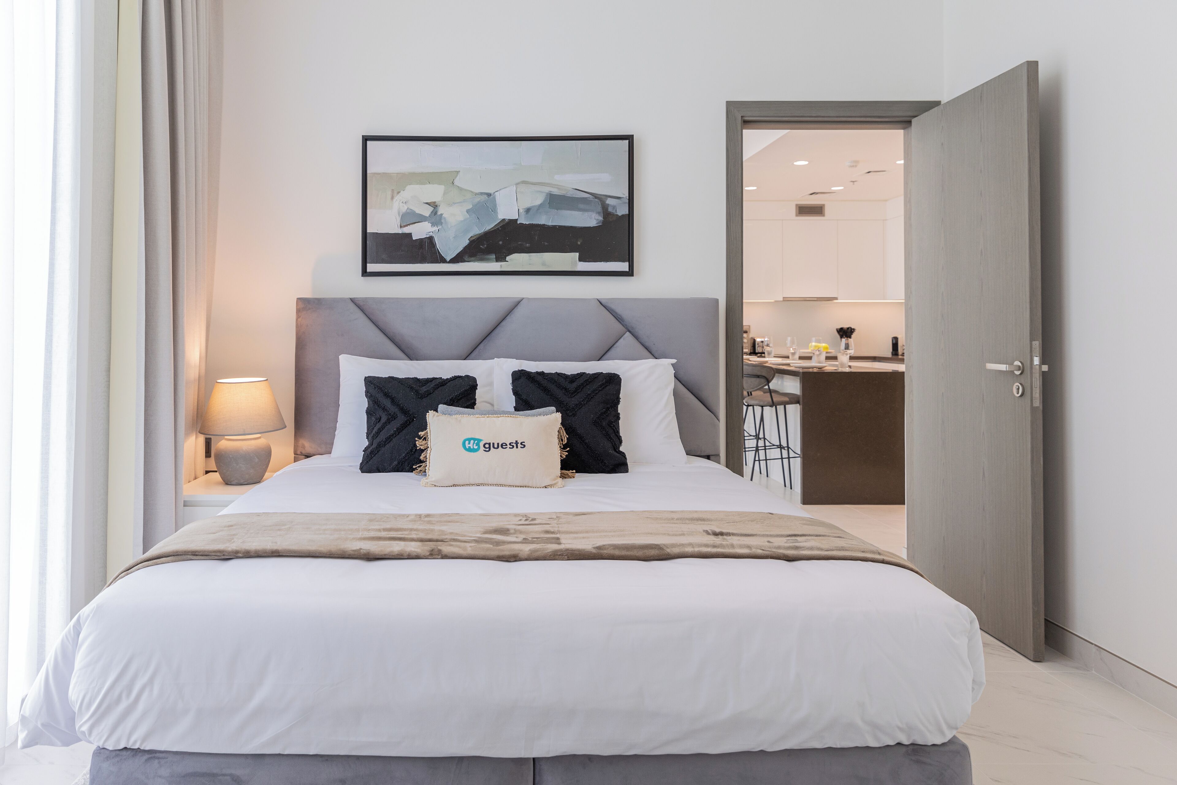 شقة ديلوكس | 1 غرفة نوم وبديكورات فريدة لكل غرفة ومكواة/لوح كي وواي فاي مجانًا