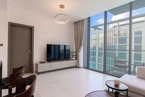 Living area - HiGuests - District One Residence 15 (Dubai)