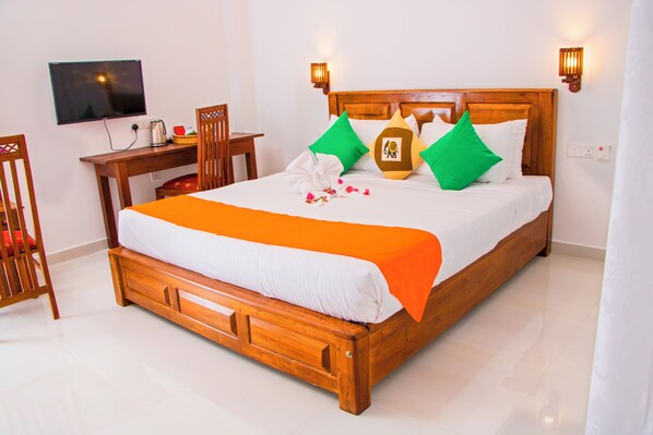 Deluxe Double Room | Soundproofing, iron/ironing board, free WiFi - White Camelot (Kandy)