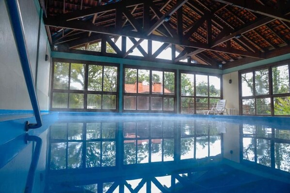 Una piscina techada