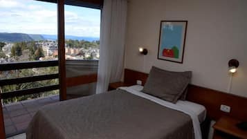 Cortinas blackout y sistema de insonorización