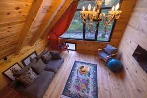 105-cm flat-screen TV with satellite channels, TV