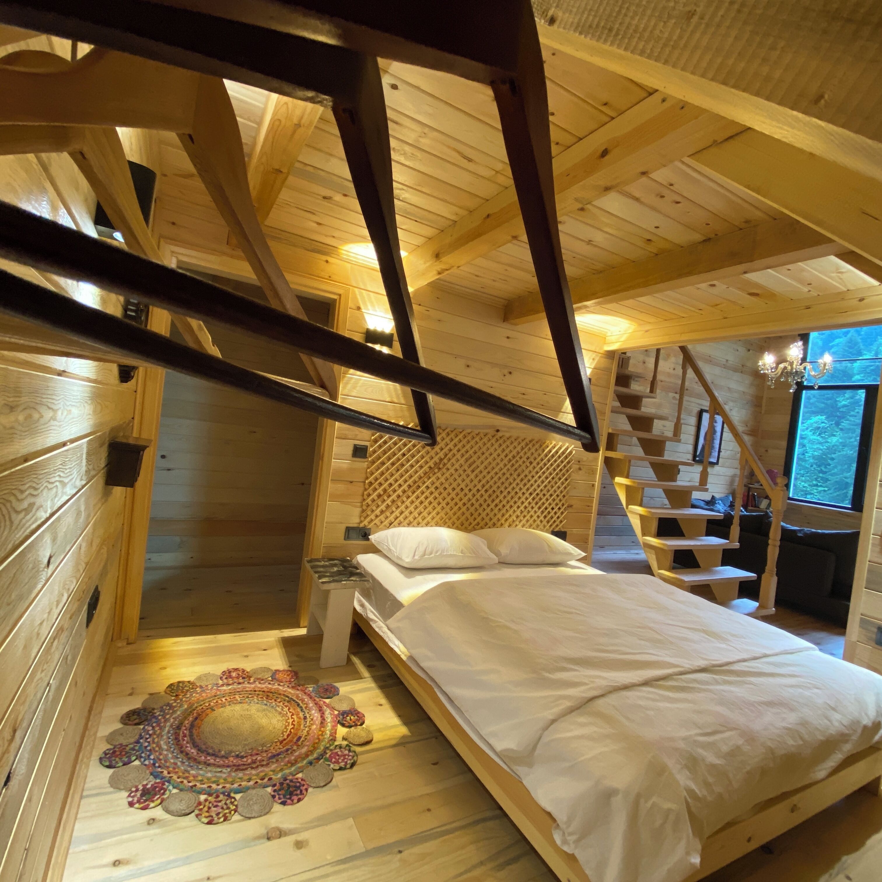 تجهيزات عازلة للصوت وواي فاي مجانًا