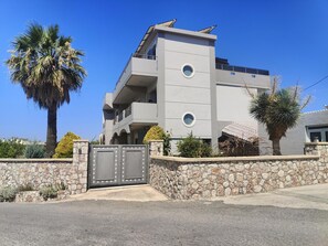 Exterior - Stamatina's Luxury Penthouse in Pastida Rhodes (Rhodes)