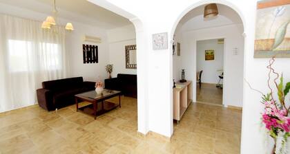 Emerald Private Villa in Kalavarda Rhodes
