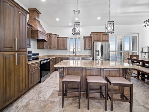 New Hillside Home overlooking Santa Cruz River Valley in Rio Rico near Tubac