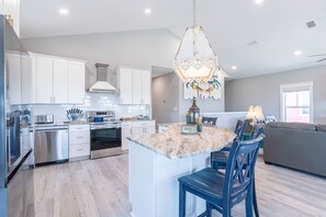 Fridge, microwave, oven, stovetop - Two side-by-side homes with Gulf views - great for groups, walk to the beach (Gulf Shores)