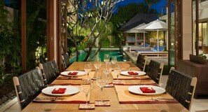 Outdoor dining - Comfort Luxury 3BR Family Villa 200M Walk to Beach (Bali)