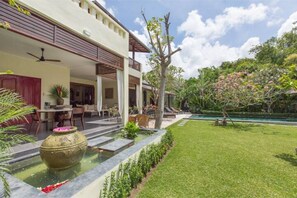Outdoor dining - Stunning 2 BR Villa, Seminyak, Bali (Bali)
