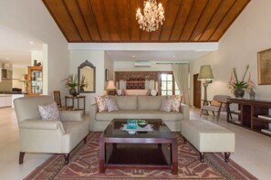 Stereo - Stunning 2 BR Villa, Seminyak, Bali (Bali)