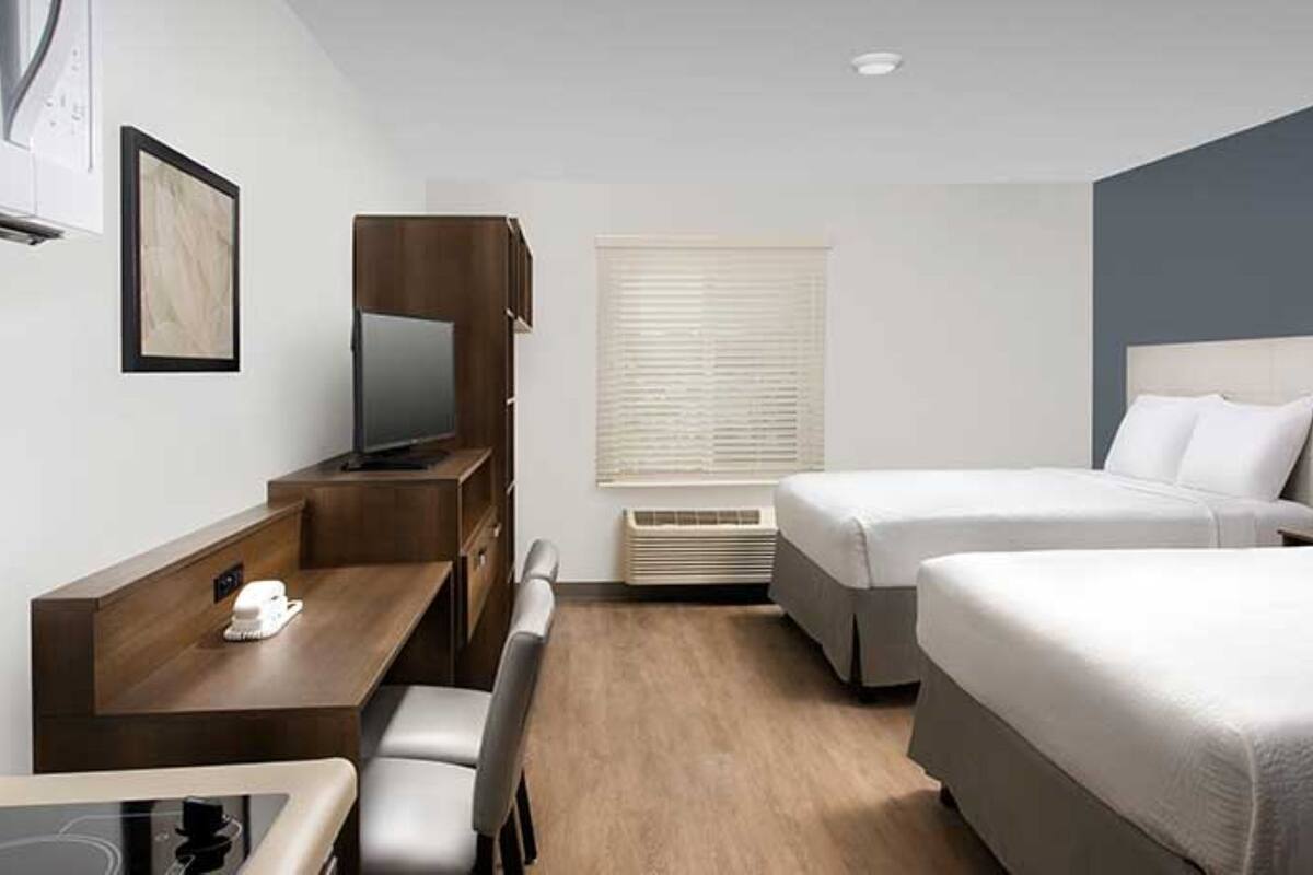 Escrivaninha, Wi-Fi de cortesia, roupa de cama