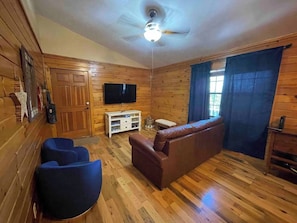 Smart TV - The Galaxy Getaway - Talking Rock Creek Resort (Ranger)