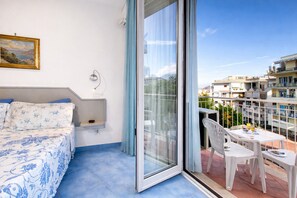 2 chambres, bureau, fer et planche à repasser, Wi-Fi gratuit