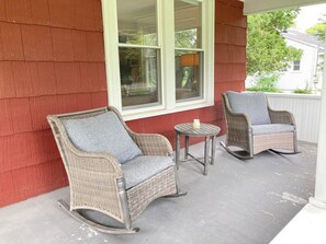 Terrace/patio - Beautiful 3-BDRM Cottage Home on the St. Lawrence River! (Ogdensburg)