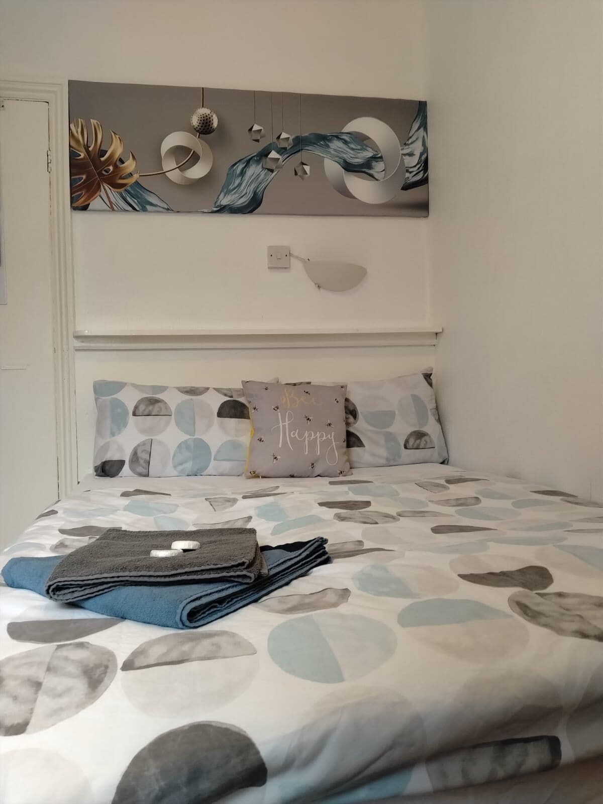 Deluxe Double Room, Non Smoking | Egyptian cotton sheets, premium bedding, pillow-top beds, free WiFi