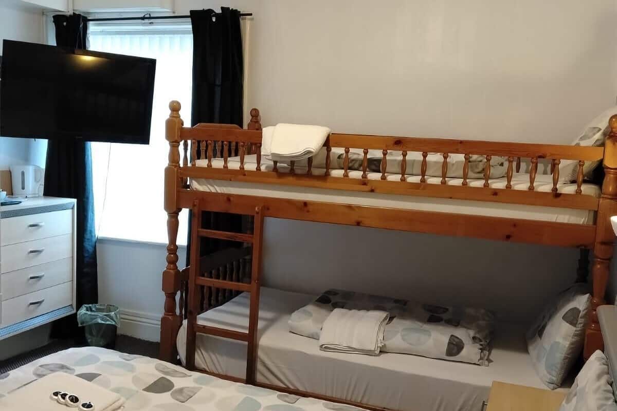 Deluxe Quad Room 8 (4 People) | Sengetøy i egyptisk bomull og sengetøy av topp kvalitet