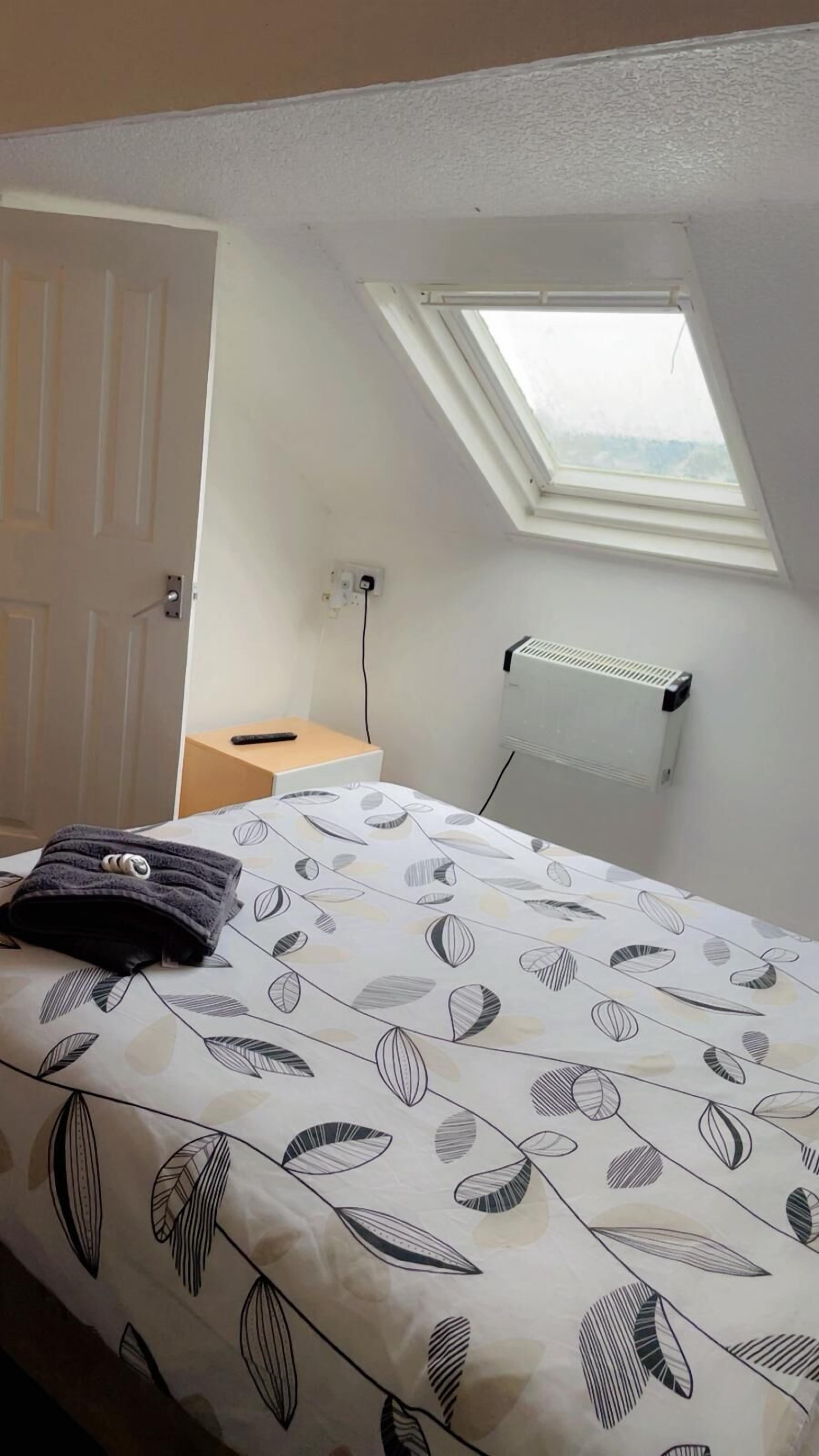 Deluxe Quadruple Room, Non Smoking | Egyptian cotton sheets, premium bedding, pillow-top beds, free WiFi