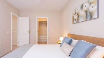 2 slaapkamers, een strijkplank/strijkijzer, wifi, beddengoed