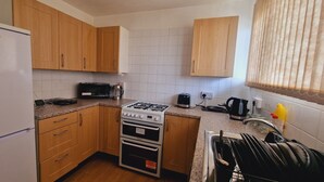 Apartment, 1 Queen Bed with Sofa bed | Private kitchen - Cosy Apartment London City Airport (London)