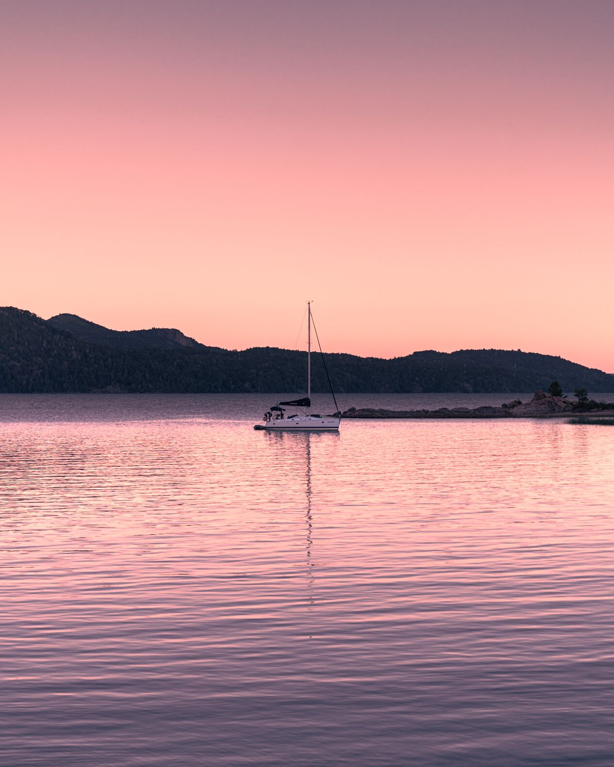 Private beach, white sand, beach shuttle, beach bar