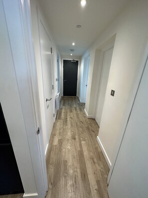 Appartamento, 2 letti queen | Interni