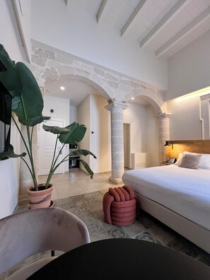 Deluxe Room | Down duvets, minibar, in-room safe, free WiFi - Palazzo Matà Boutique Hotel (Taranto)