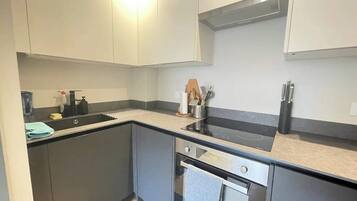 Basic Apartment, 1 Double Bed with Sofa bed | Private kitchen