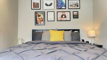 Basic Apartment, 1 Double Bed with Sofa bed | 1 bedroom, laptop workspace, iron/ironing board, bed sheets