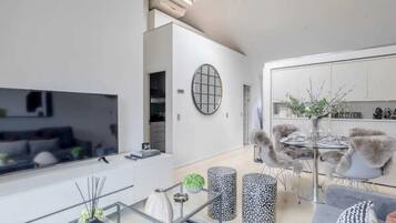 Basic Apartment, 1 Double Bed | Interior