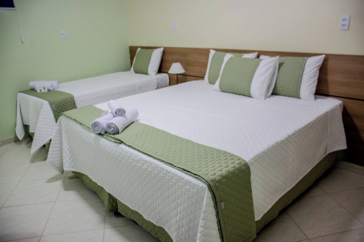 Chambre Triple Standard | Bureau, Wi-Fi gratuit, draps fournis