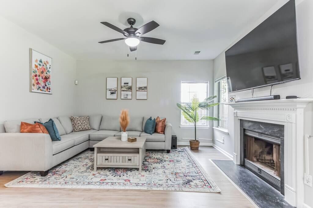 Country Oasis w/ Game Rm, Mins from DWTN & Airport