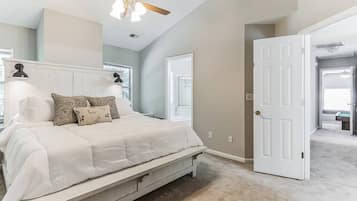 4 bedrooms, iron/ironing board, internet, bed sheets