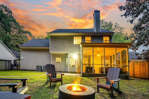 Country Oasis w/ Game Rm, Mins from DWTN & Airport